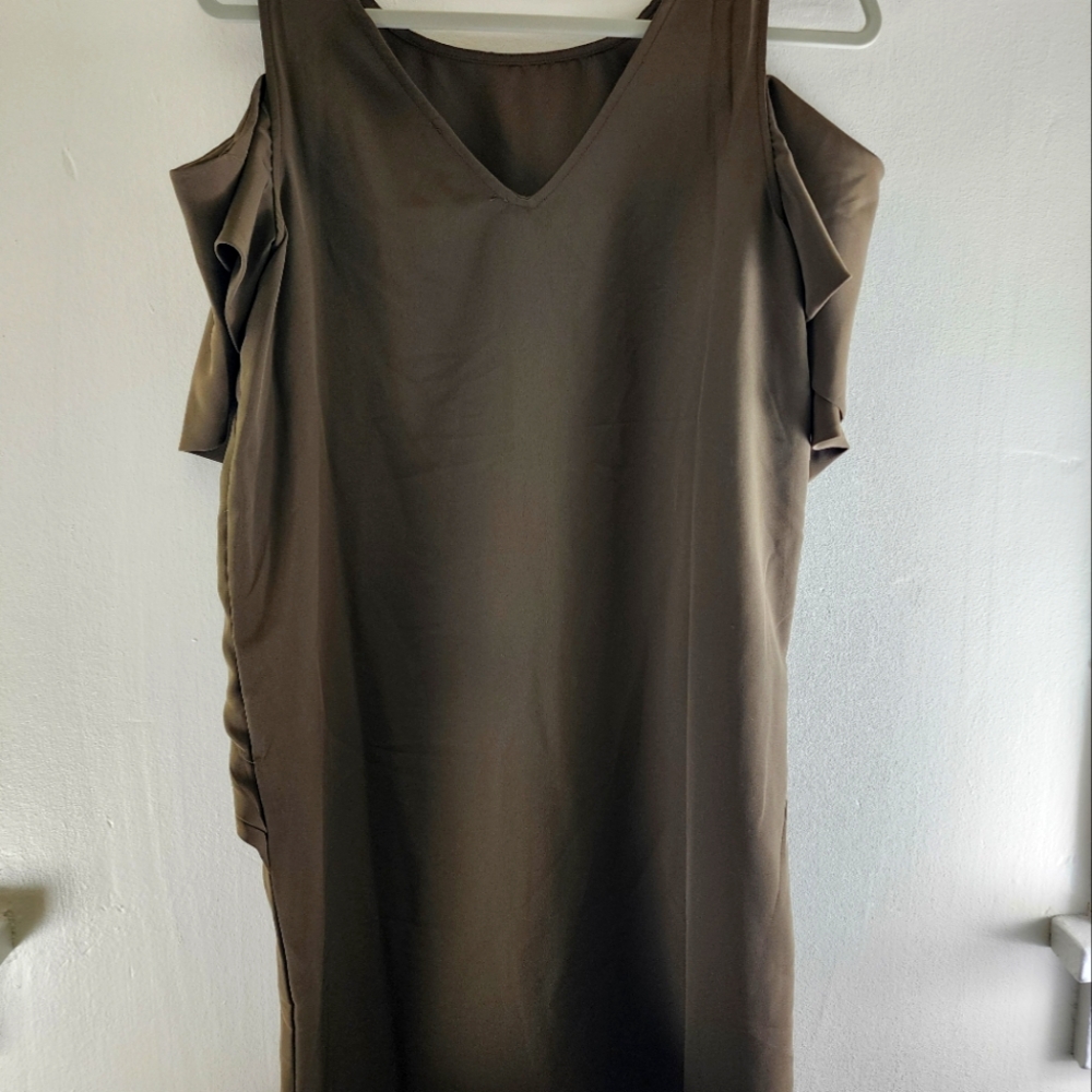 August Silk Cold Shoulder dress Olive Green Size S - Picture 5 of 5